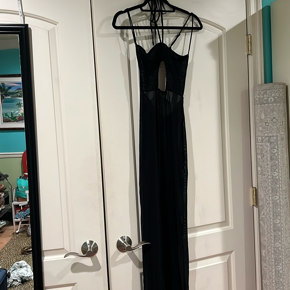 WeWoreWhat size medium NWOT black sheer swimsuit coverup